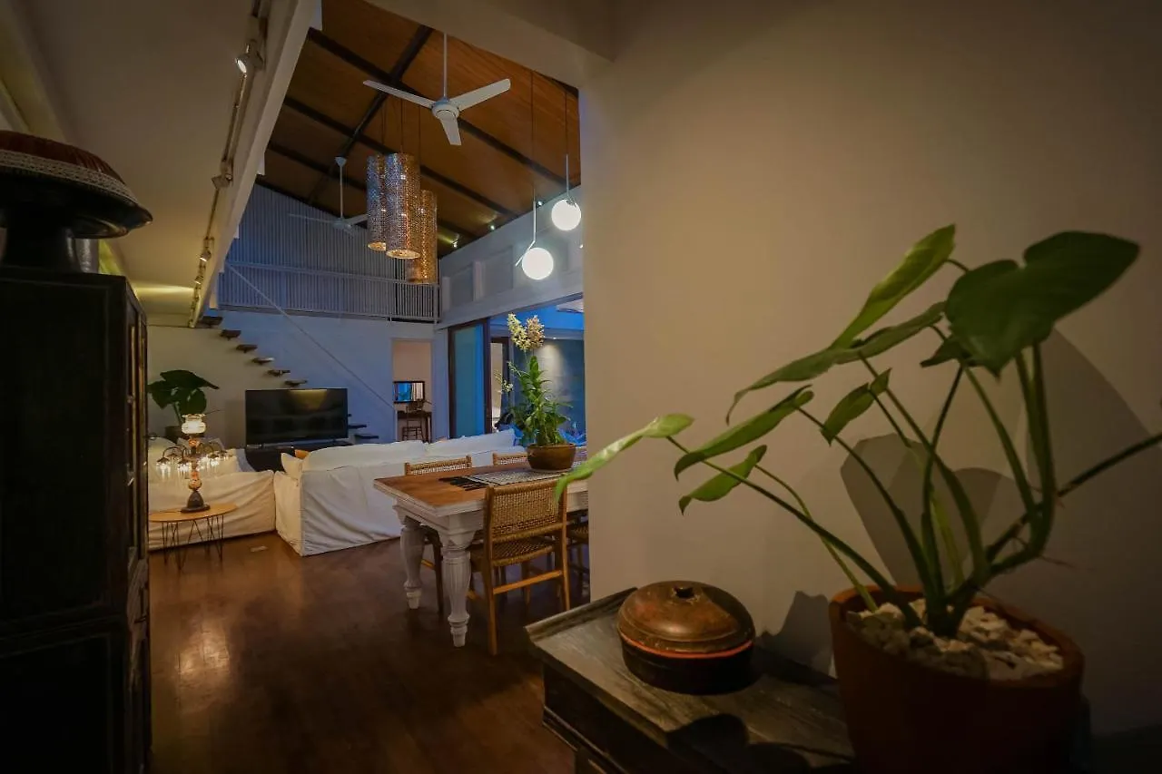 Bias Villa Seminyak Индонезия