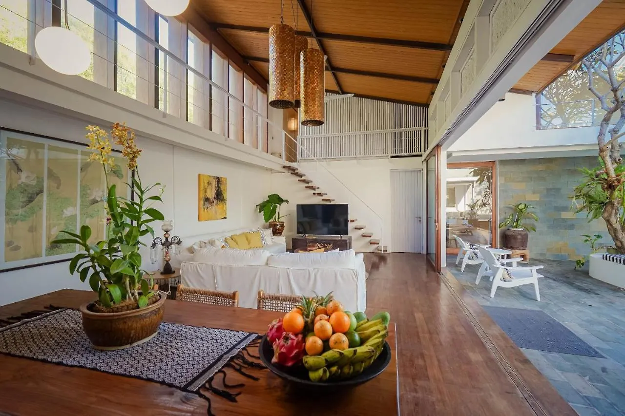 Bias Villa Seminyak Индонезия